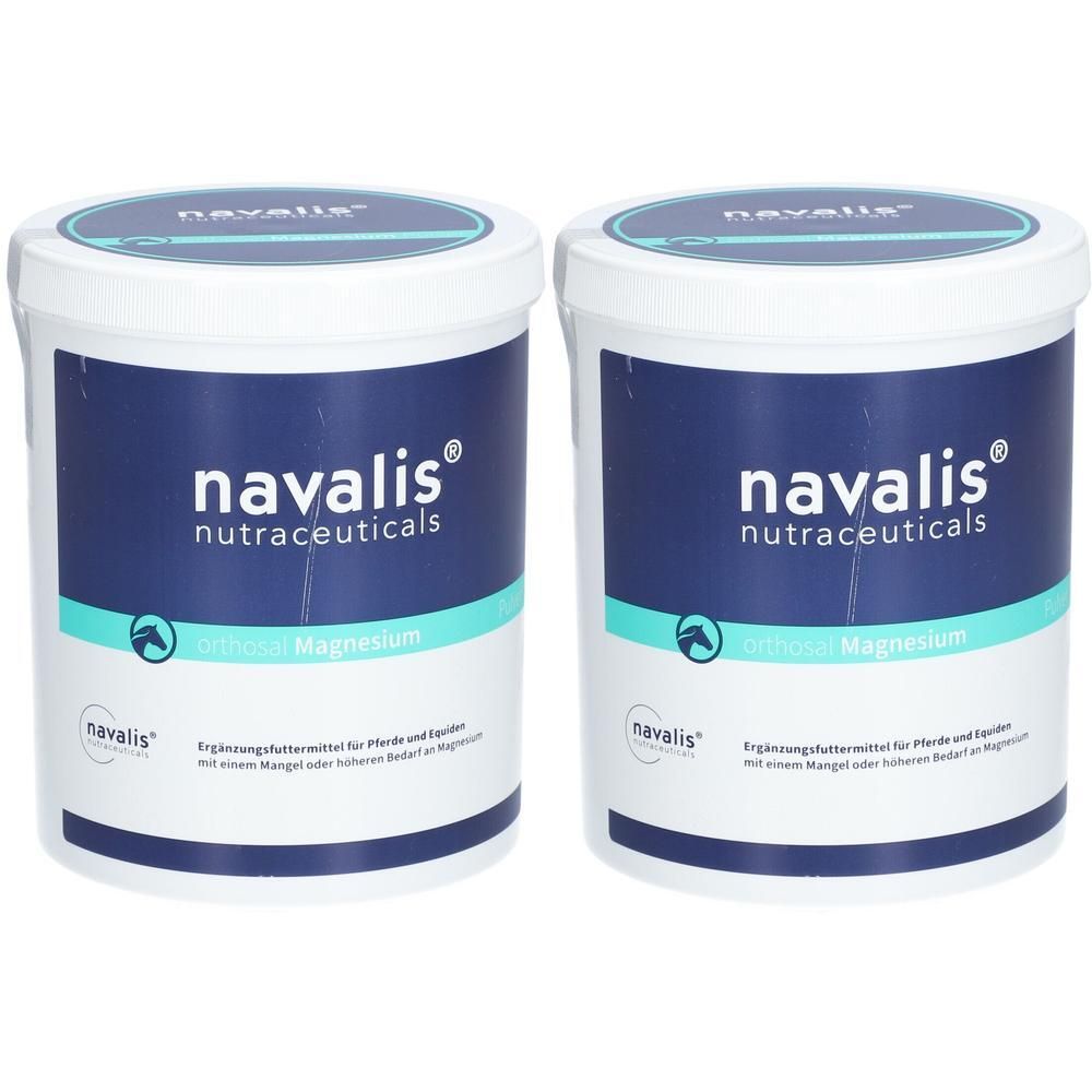 Zwei weiße Behälter mit blauem Etikett. Aufschrift: navalis nutraceuticals, orthosal Magnesium. Ergänzungsfuttermittel für Pferde.