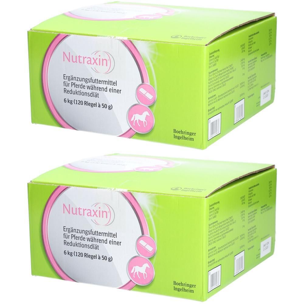 Zwei grüne Kartons mit rosa Akzenten. Aufschrift: Nutraxin Ergänzungsfuttermittel für Pferde. 6 kg (120 Riegel à 50 g).