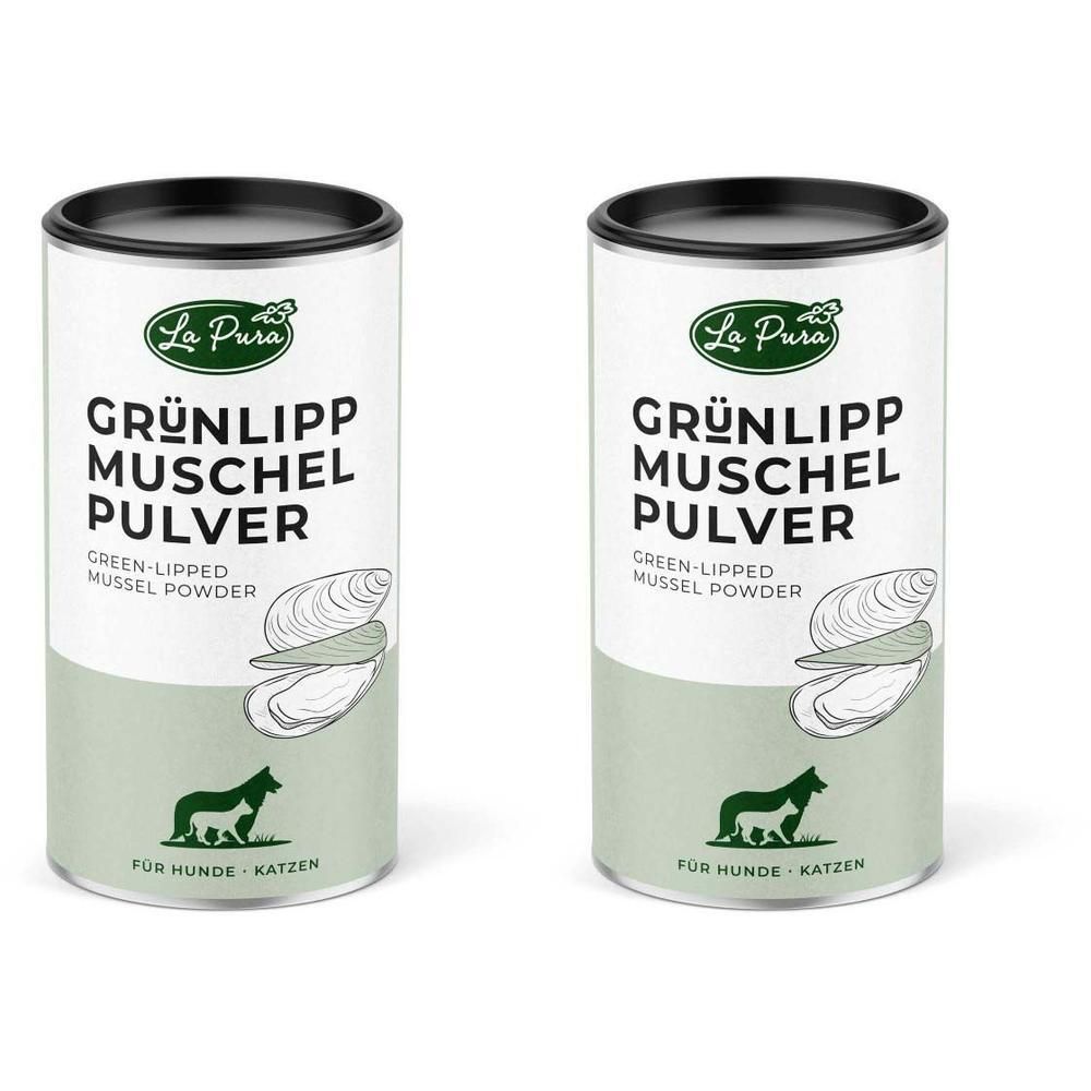Zwei Dosen Grünlippmuschelpulver. Aufschrift: La Pura, Grünlipp Muschel Pulver, für Hunde und Katzen. Mit Muschel-Illustration.