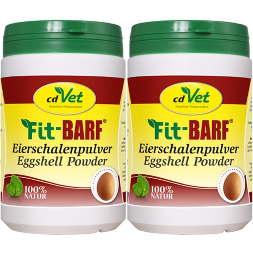 Zwei weiße Dosen mit grünem Deckel. Aufschrift: Fit-BARF Eierschalenpulver, Eggshell Powder. Logo: cdVet. 100% Natur. Abbildung eines Eis.