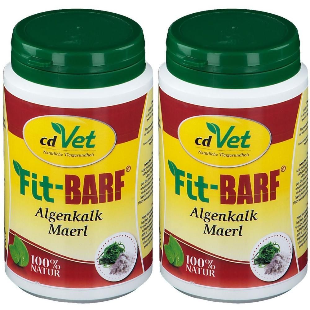 Zwei weiße Dosen mit grünem Deckel. Aufschrift: Fit-BARF Algenkalk Mael. Logo: cdVet. 100% Natur.