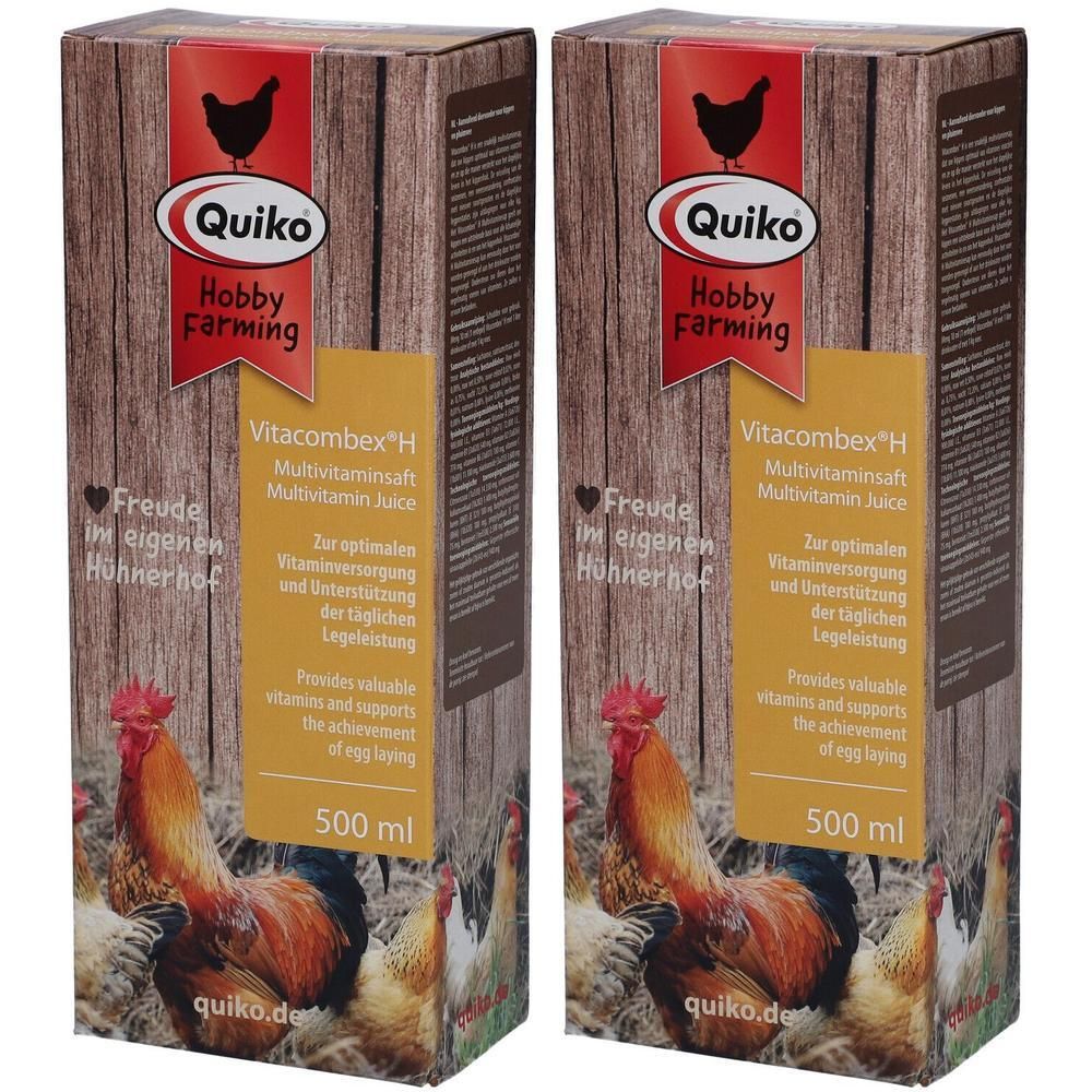 Zwei Kartons mit Produktaufdruck. Aufschrift: Quiko Hobby Farming Vitacombex H Multivitaminsaft. Abbildung eines Hahns. 500 ml.