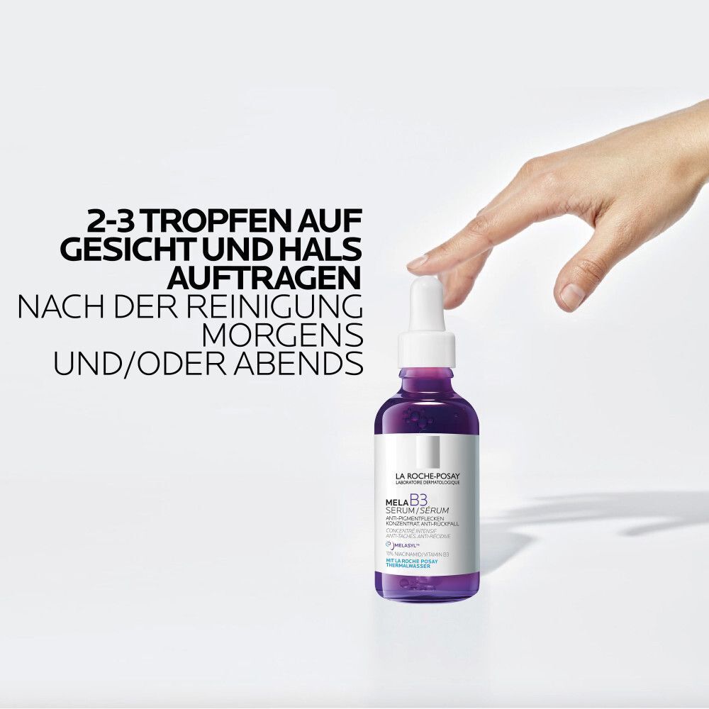 Eine Hand mit Pipette gibt Serum auf eine Flasche La Roche Posay Mela B3. Text: 2-3 Tropfen morgens und/oder abends auftragen.