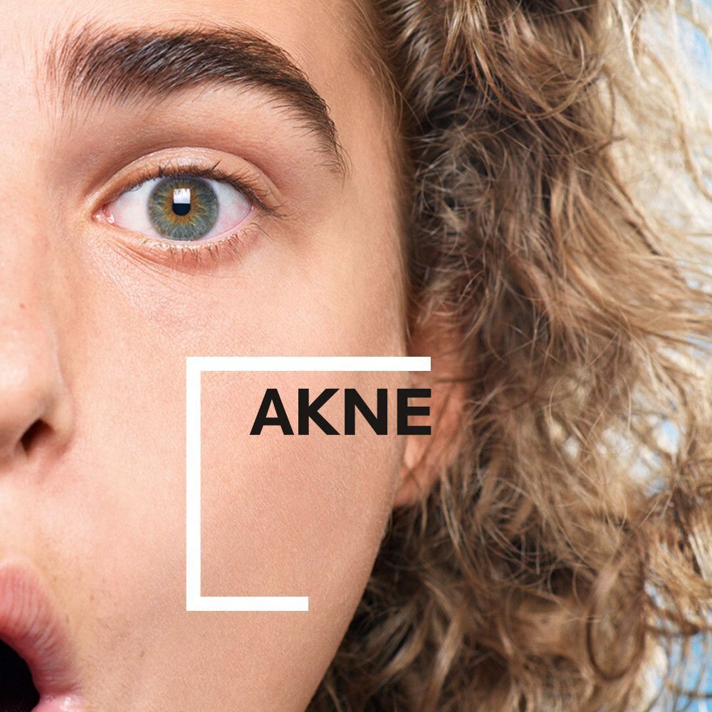 Rückseite einer Flasche La Roche Posay Effaclar H Iso-Biome Reinigungscreme mit Anwendungshinweisen und Inhaltsstoffen.