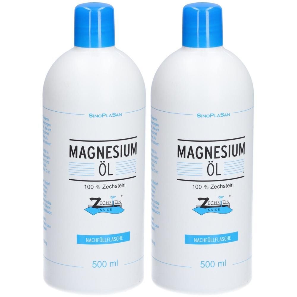 Zwei weiße Nachfüllflaschen mit blauem Verschluss, 500 ml, mit Aufschrift "Magnesium Öl 100% Zechstein".