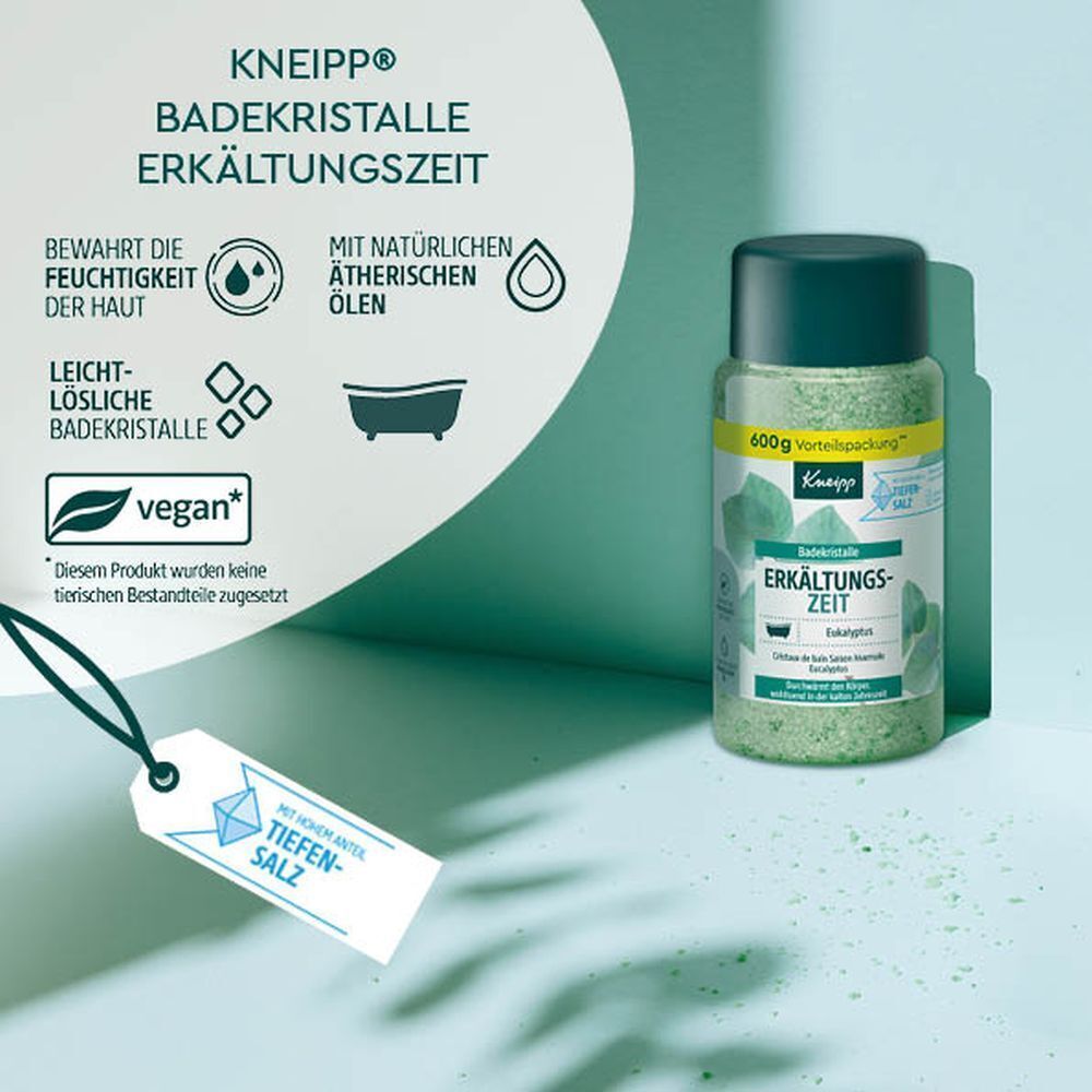 Kneipp BadeKristalle Erkältungszeit Eukalyptus in einer Flasche, mit Siegel und Tag.