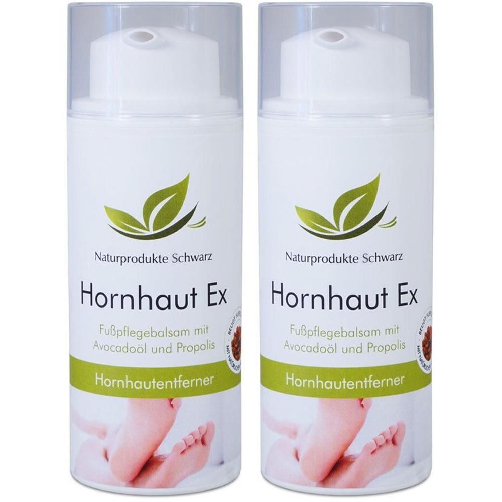 Zwei weiße Pumpflaschen Hornhaut Ex Fußpflegebalsam mit Avocadoöl und Propolis. Beschriftung und Fußabbildung.
