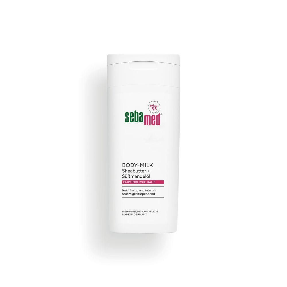 Weiße Flasche Sebamed Body-Milk mit Sheabutter und Süßmandelöl. pH 5.5.