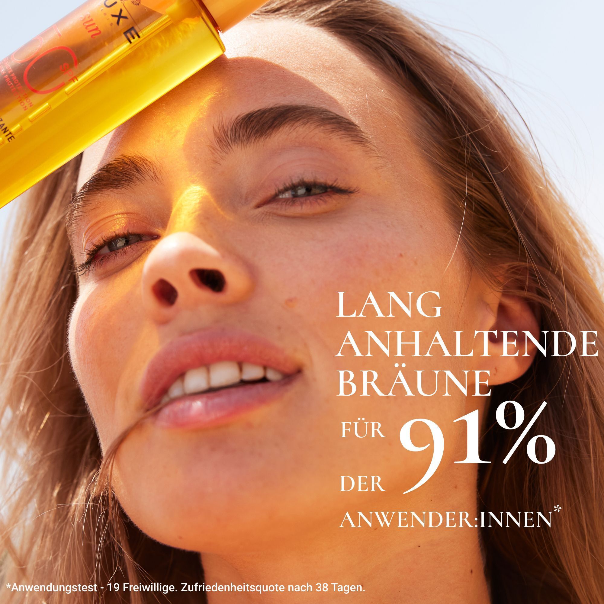 Gesicht einer Frau mit Sonnenöl, Text: Langanhaltende Bräune für 91% der Anwender.