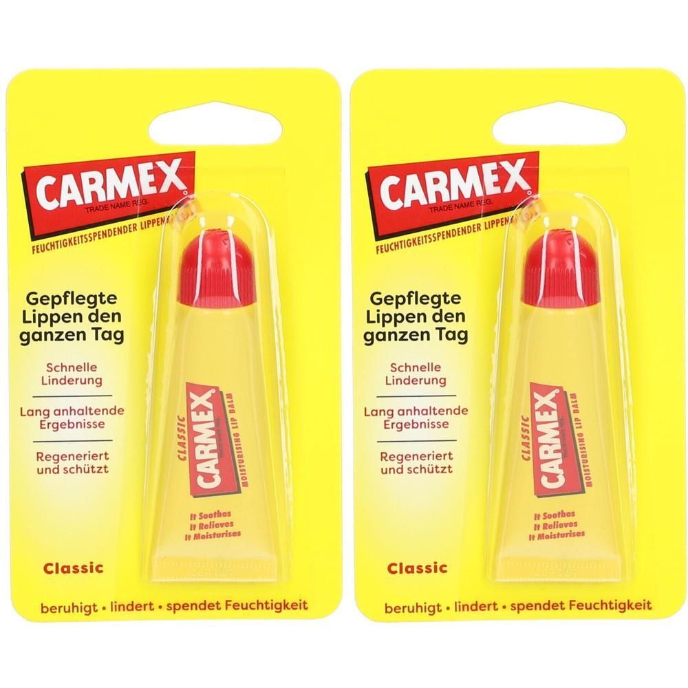 Zwei Carmex Classic Lippenbalsam-Tuben in gelber Blisterverpackung mit roter Kappe.