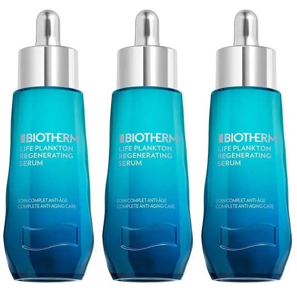 Drei Flaschen Biotherm Life Plankton Elixir mit Pipettenverschluss. Blaue Glasflaschen mit silbernem Deckel.