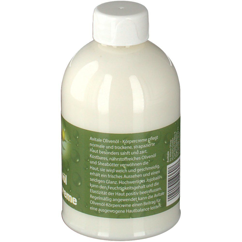 Rückseite einer Flasche Olivenöl Körpercreme mit Etikett, das Inhaltsstoffe und Eigenschaften beschreibt.