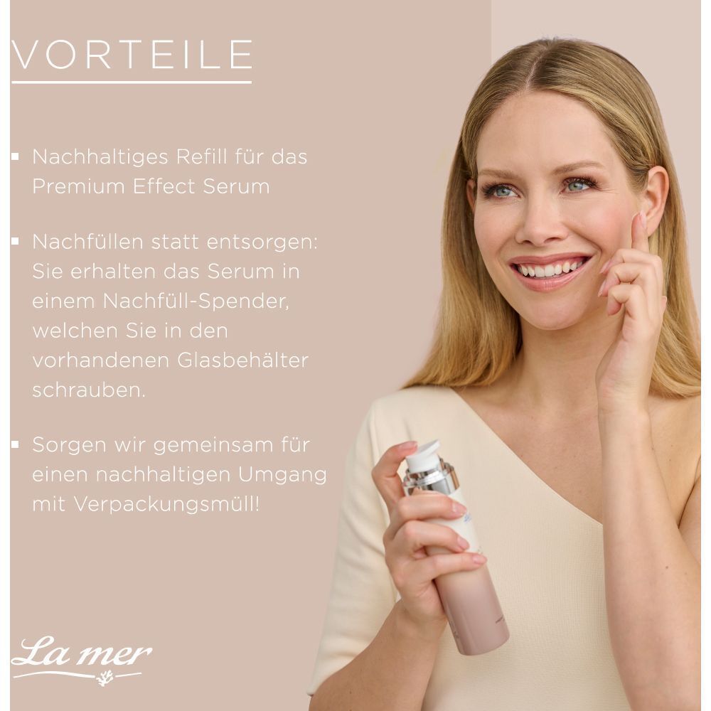 Frau mit La mer ULTRA BOOSTER PREMIUM EFFECT SERUM Spender. Nachfüllbar, nachhaltig. Nachfüllen statt entsorgen.