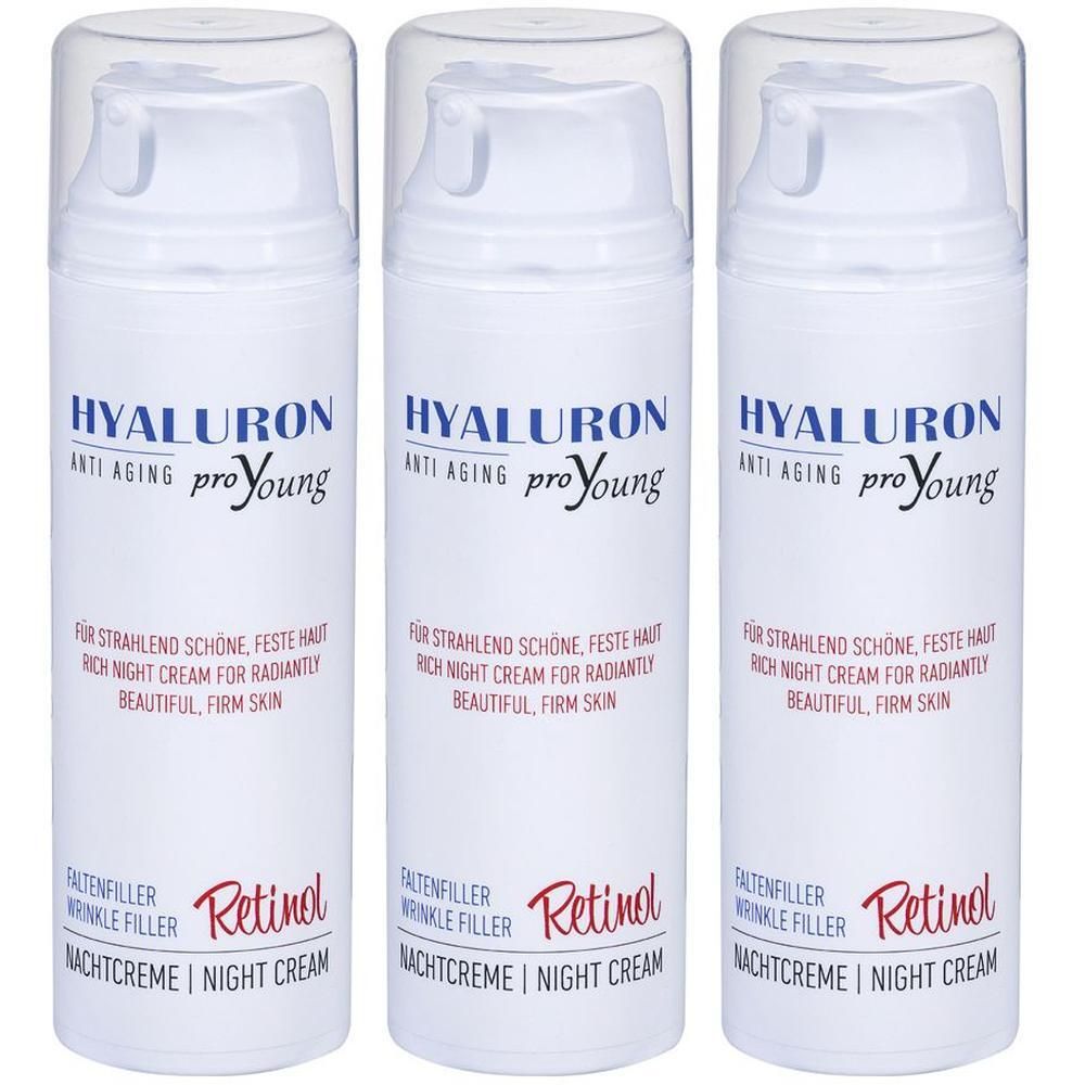 Drei weiße Pumpspender mit HYALURON proYoung Retinol Nachtcreme.