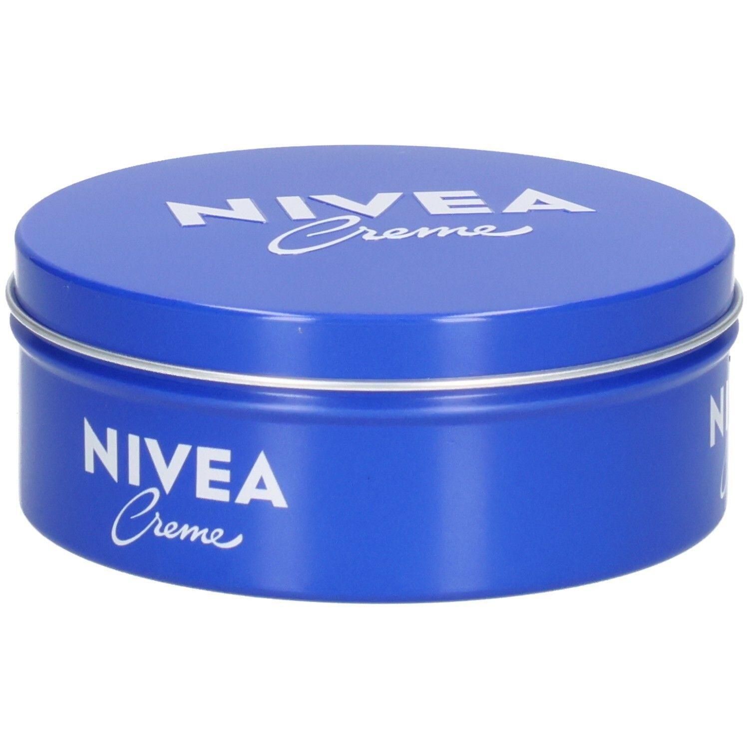 Blaue Metalldose mit NIVEA Creme Aufschrift.