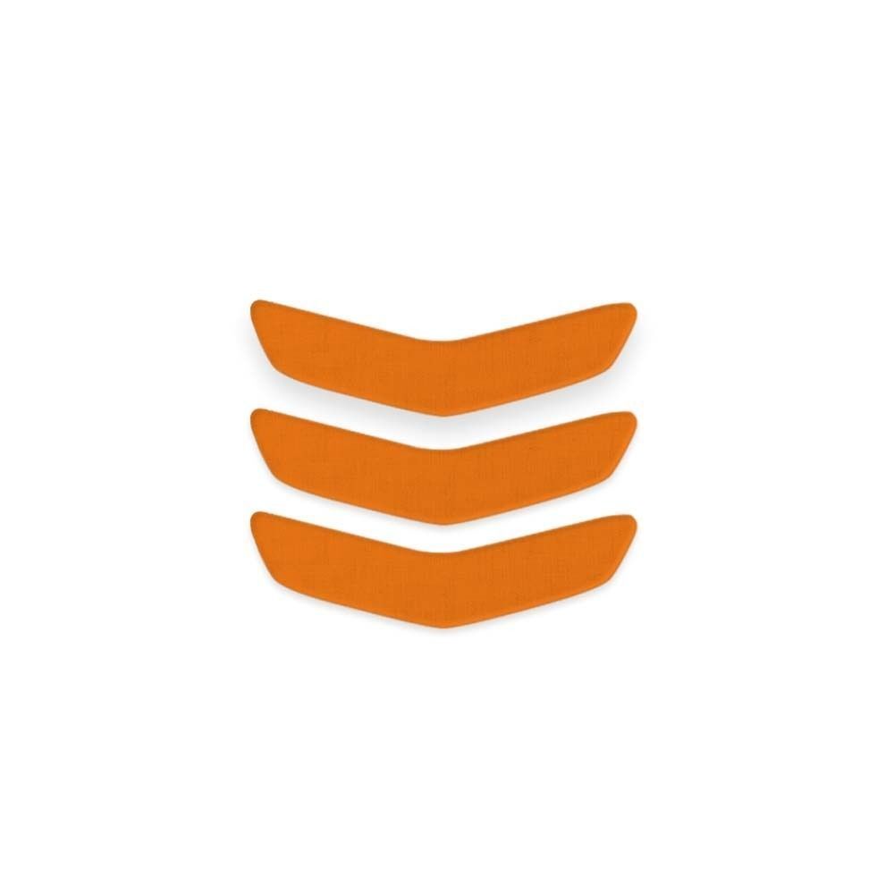 Drei orangefarbene Mund Patches mit V-Form, nebeneinander liegend.