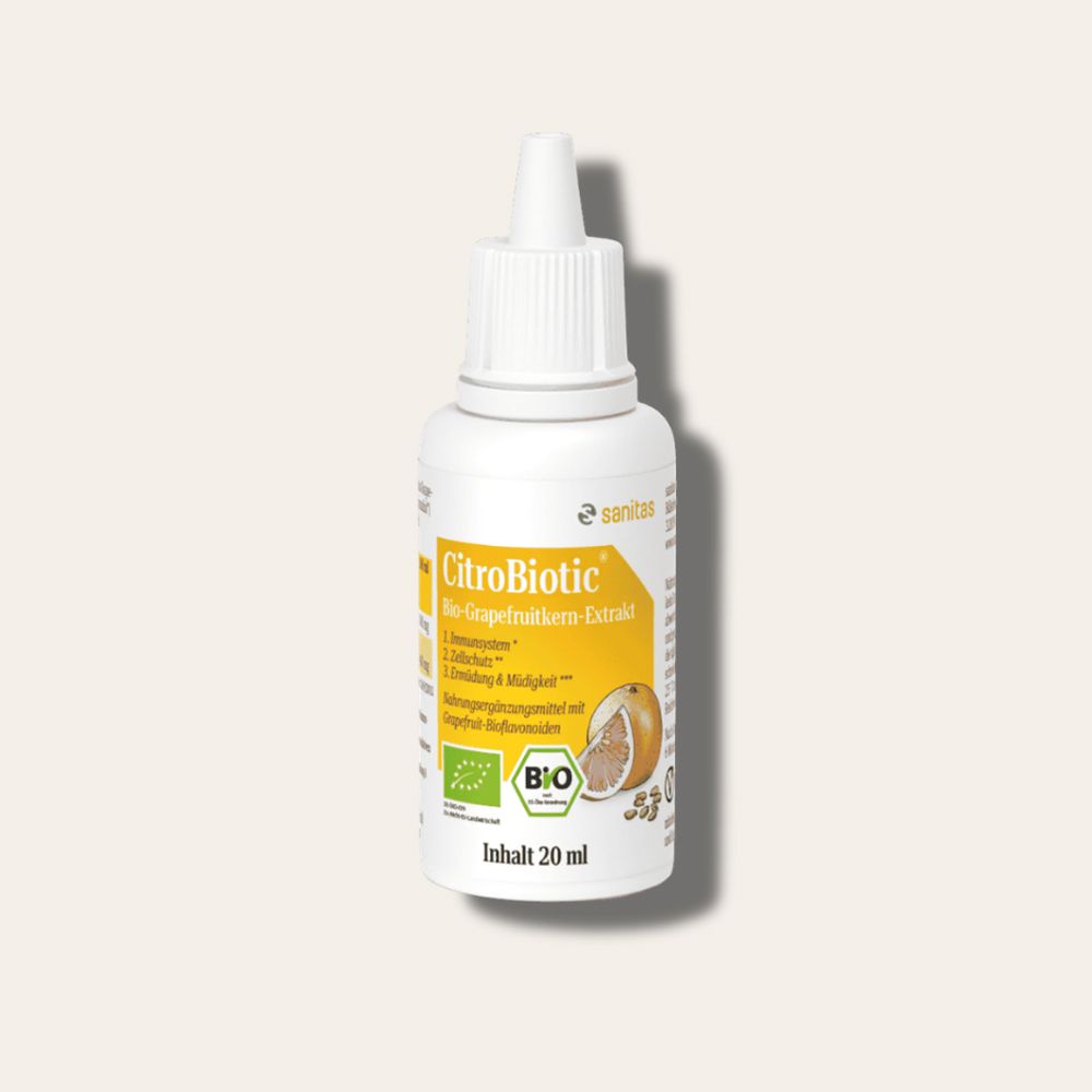 Weiße Tropfflasche mit gelbem Etikett, zeigt Grapefruit und Bio-Siegel. Inhalt 20 ml.