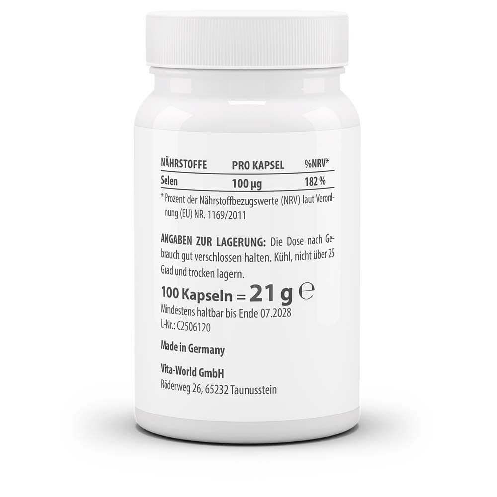 Rückseite der weißen Flasche. Angaben zu Nährstoffen, Lagerung, Inhaltsstoffen, Haltbarkeit, Hersteller.