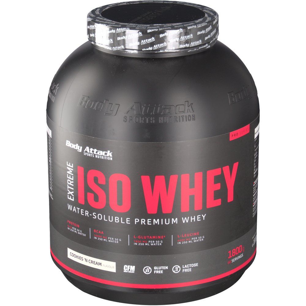 Schwarze Dose mit "Body Attack Extreme ISO Whey"-Aufdruck. Roter Schriftzug, "Cookies 'N Cream"-Geschmack. 1800g, 1800 Portionen.