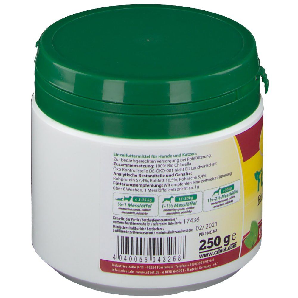 Weißer Behälter mit grünem Deckel. Rückseite mit Text. Informationen zu Inhaltsstoffen, Fütterungsempfehlung und Chargennummer.