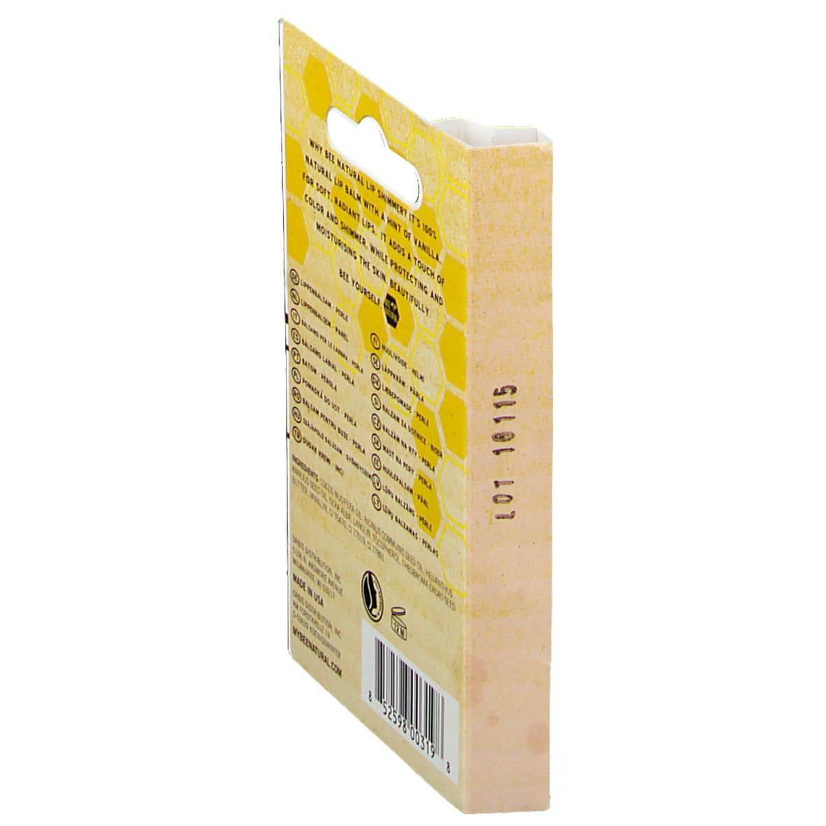 Verpackung des Lippenbalsams Pearl. Textinformationen, Logo und Chargennummer. Gelber Hintergrund.