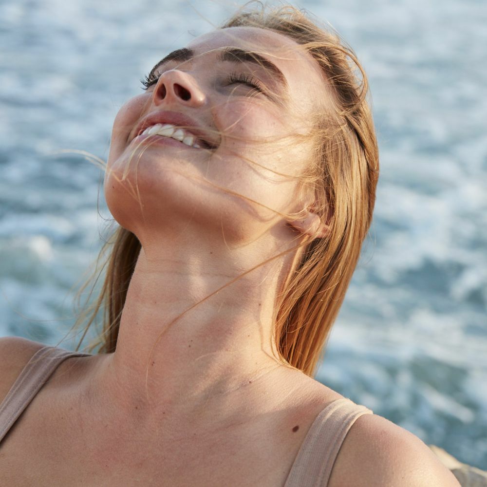 NUXE Sun zartschmelzende Sonnenschutzmilch für Gesicht und Körper mit LSF 30