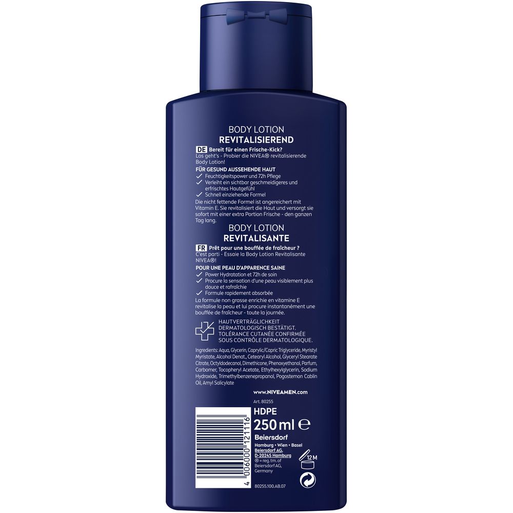 Rückseite einer dunkelblauen Flasche NIVEA MEN Revitalisierende Body Lotion mit Produktinformationen.