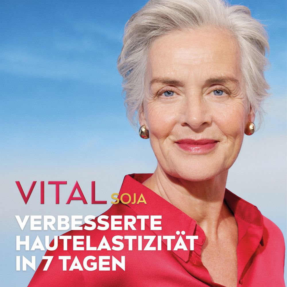 Ältere Frau lächelt, NIVEA Vital Soja Anti-Age. Verbesserte Hautelastizität in 7 Tagen.