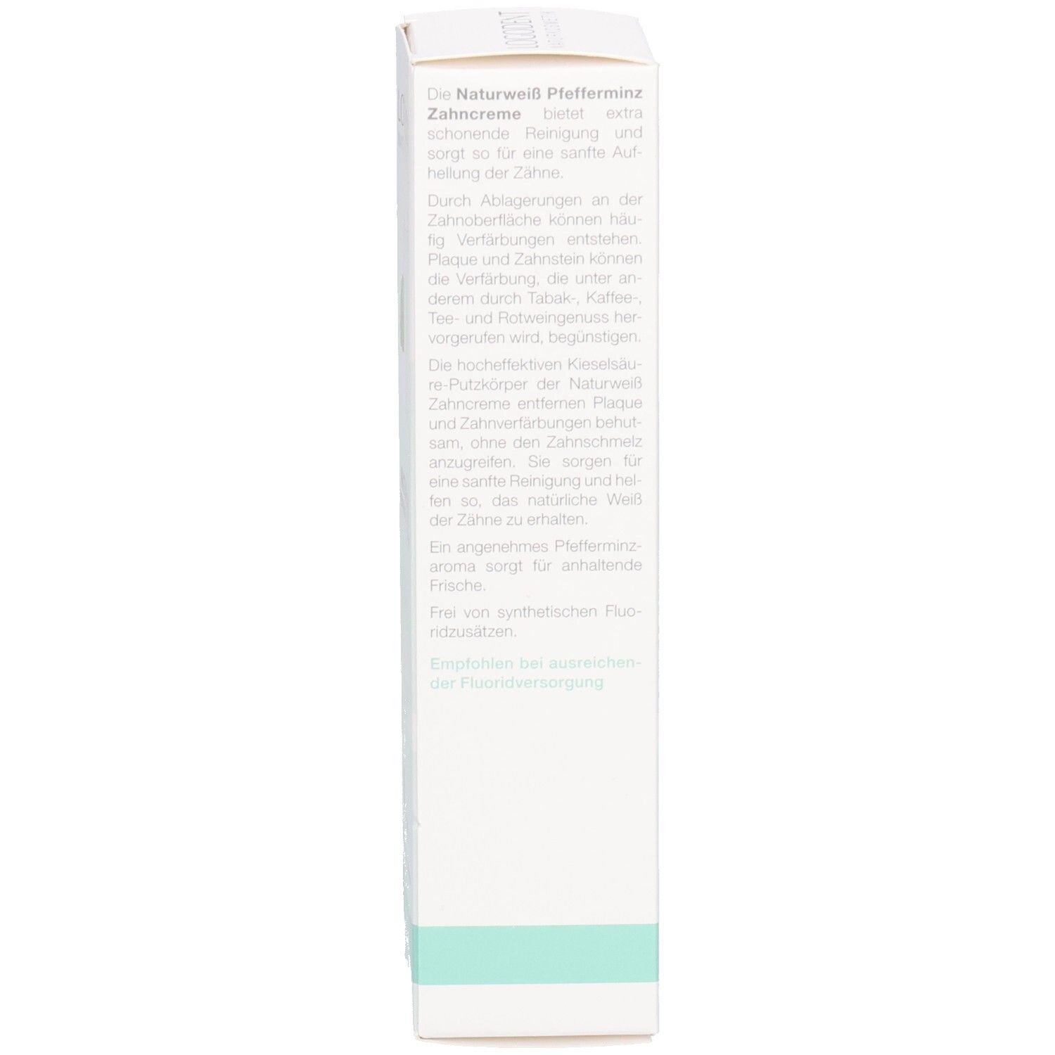 Seite des Zahncreme-Kartons. Text über die Eigenschaften der Zahncreme. Weiß mit hellblauem Akzent.
