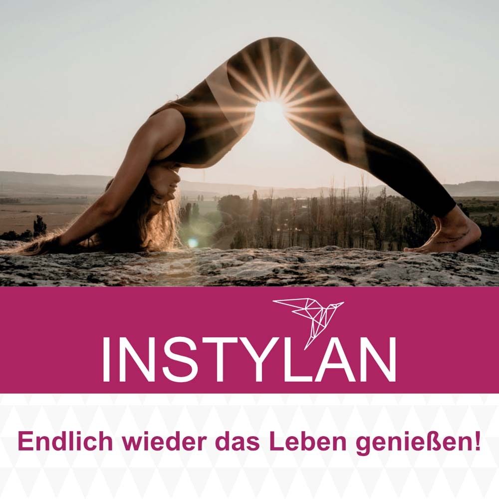 Frau in Yoga-Pose. Text: INSTYLAN. Endlich wieder das Leben genießen!