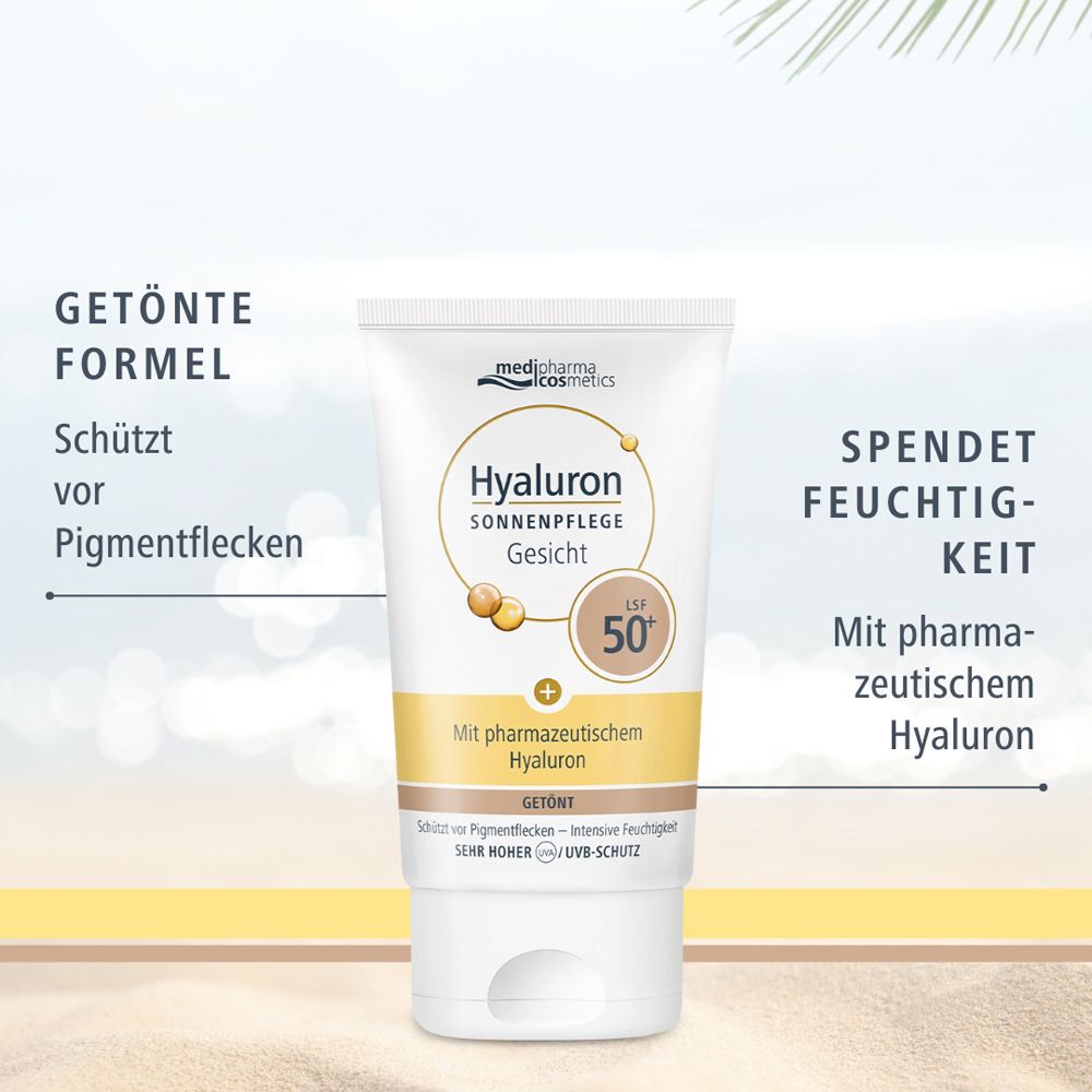 Tube Hyaluron Sonnenpflege Gesicht LSF 50+ vor Strandhintergrund. Text: Getönte Formel, spendet Feuchtigkeit.