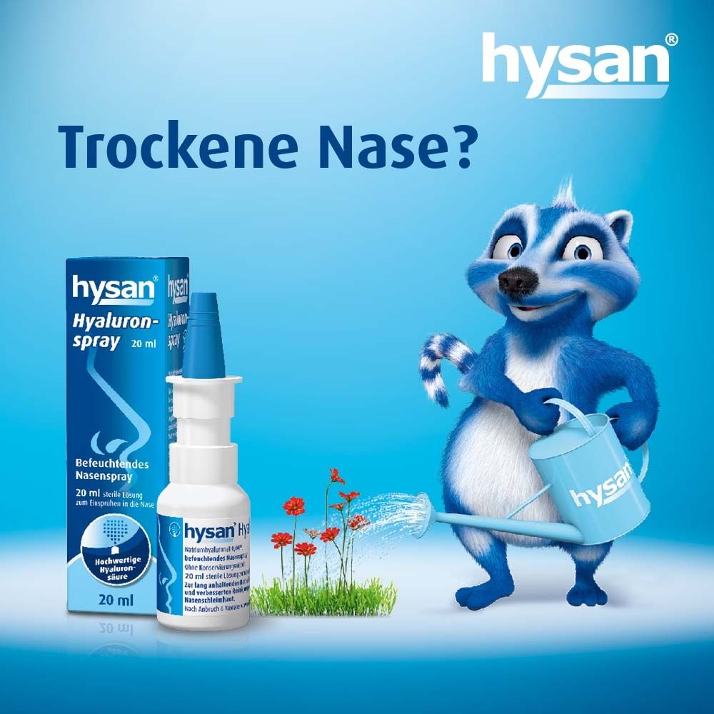 Hysan Hyaluronspray, Flasche und Verpackung. Blauer Waschbär gießt Blumen. Text: Trockene Nase?