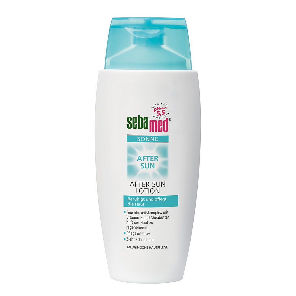 Weiße Flasche mit blauem Deckel. Aufschrift: sebamed Sonne After Sun Lotion. pH-Wert 5,5.