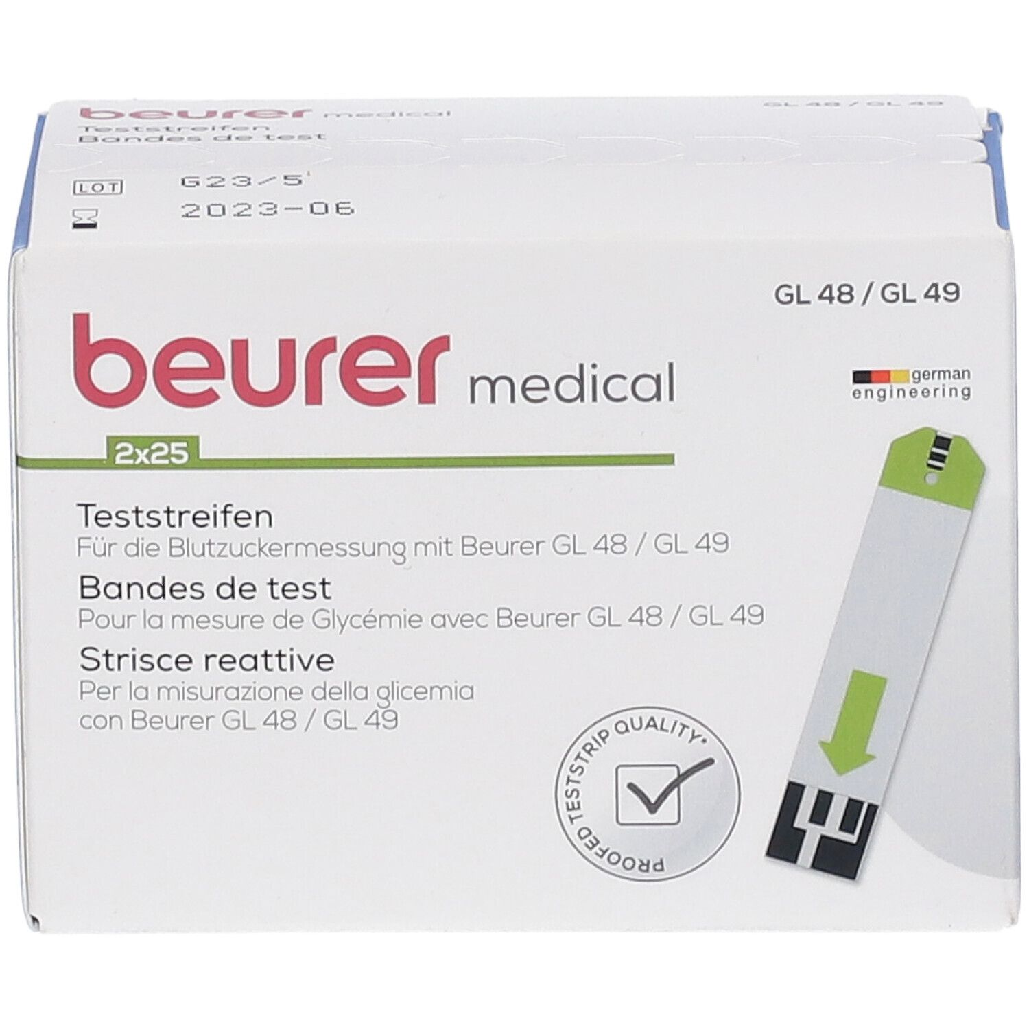 Verpackung mit Teststreifen. Aufschrift: beurer medical, GL 48/49, 2x25. Ein Teststreifen ist sichtbar.