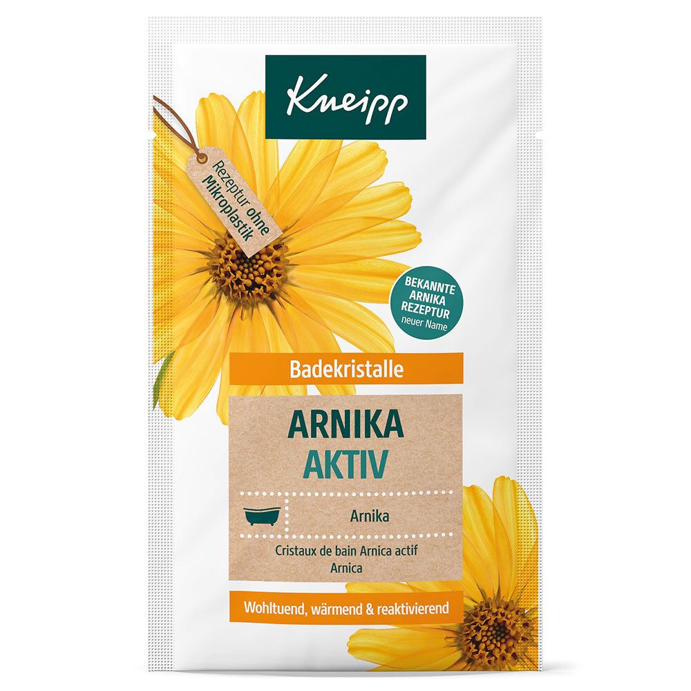 Beutel mit Kneipp Badekristalle Arnika Aktiv. Vorderseite mit gelber Blüte und Produktinformationen. Label "Rezeptur ohne Mikroplastik".