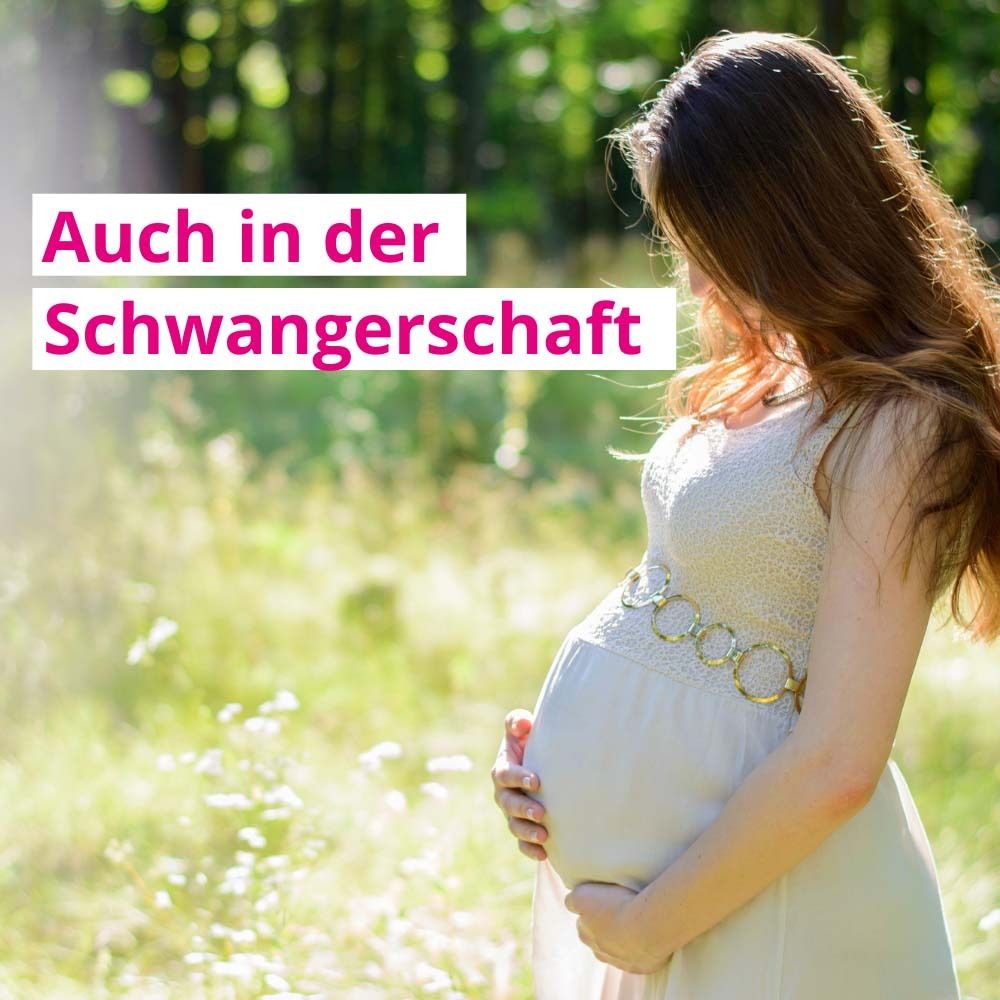 Schwangere Frau im Freien. Text: Auch in der Schwangerschaft.