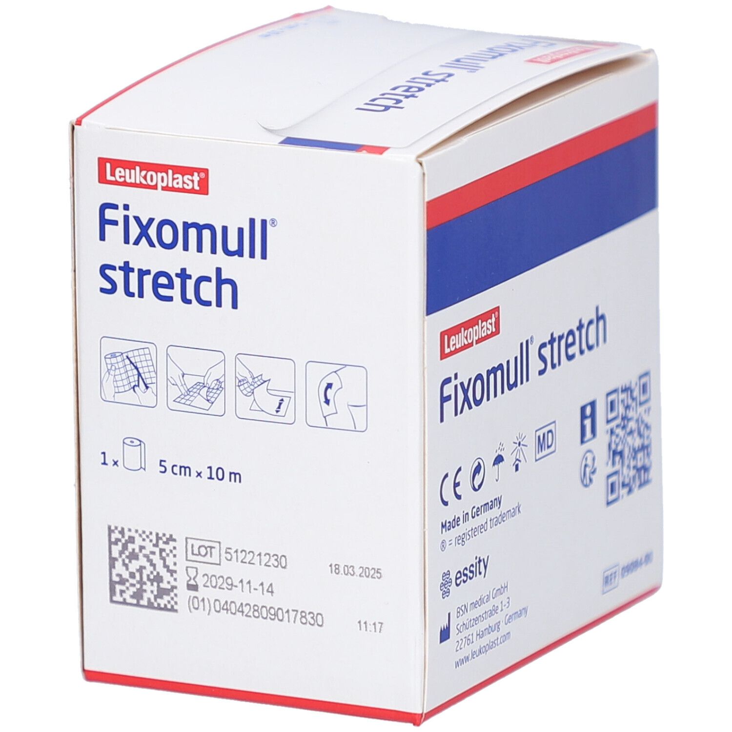 Verpackung von Fixomull stretch. Aufschrift: Leukoplast, Fixomull stretch, 5 cm x 10 m. Mit Chargennummer und Verfallsdatum.