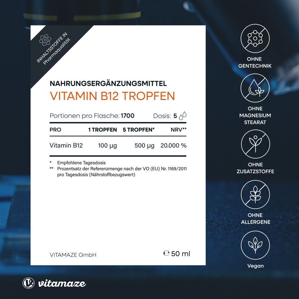 Etikett mit Informationen zu Vitamin B12 Tropfen. Text: 100 µg pro Tropfen, 500 µg pro 5 Tropfen. Vitamaze Logo.