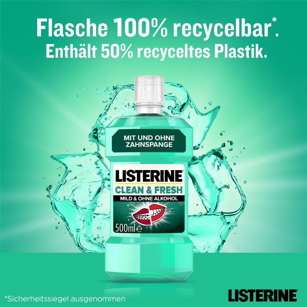 LISTERINE® Clean & Fresh Flasche. Text: Flasche 100% recycelbar. Enthält 50% recyceltes Plastik. Wasser-Effekt.
