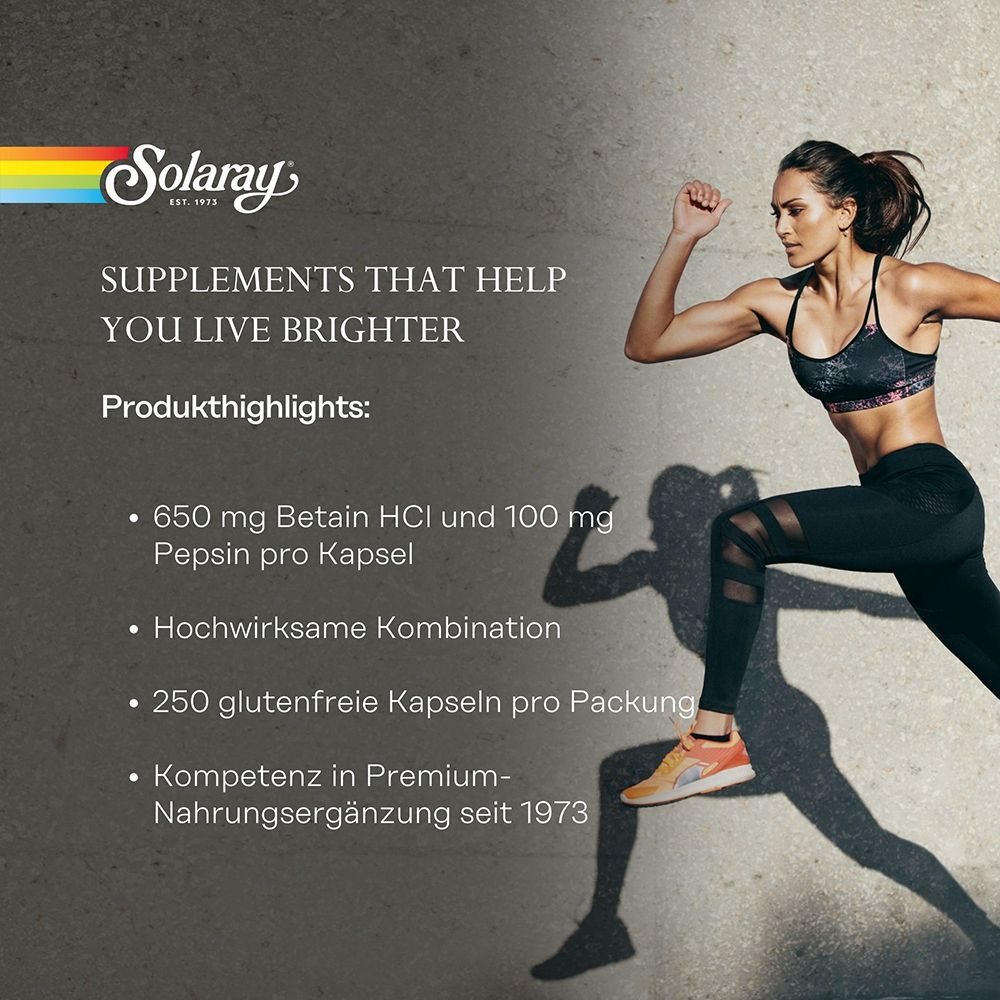 Solaray Betain HCl mit Pepsin Flasche neben einer laufenden Frau.