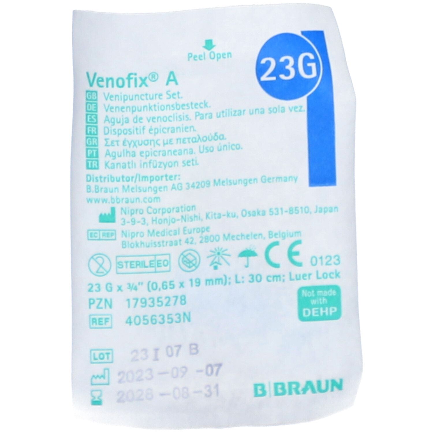 Verpackung mit Produktinformationen. Text: Venofix A, 23G, sterile, Luer Lock. Hersteller: B. Braun.