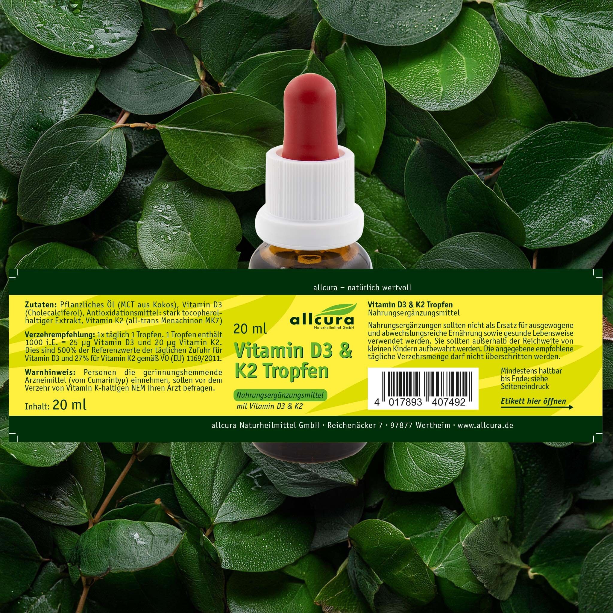 Etikett der Tropfenflasche. Text: Vitamin D3 & K2 Tropfen. Inhaltsstoffe, Nährwertangaben, Hersteller.