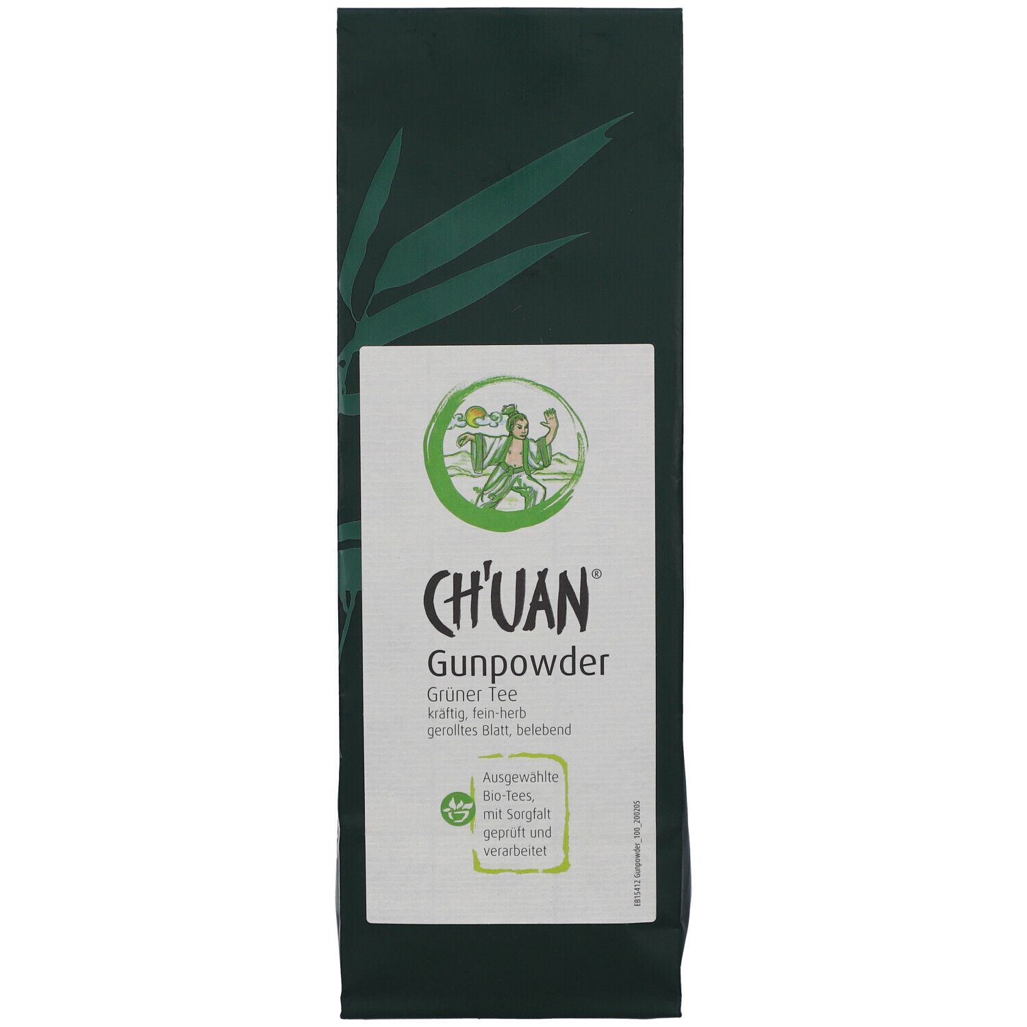 Dunkelgrüne Verpackung mit weißem Etikett. Aufschrift: CHUAN Gunpowder Grüner Tee. Bio-Siegel.