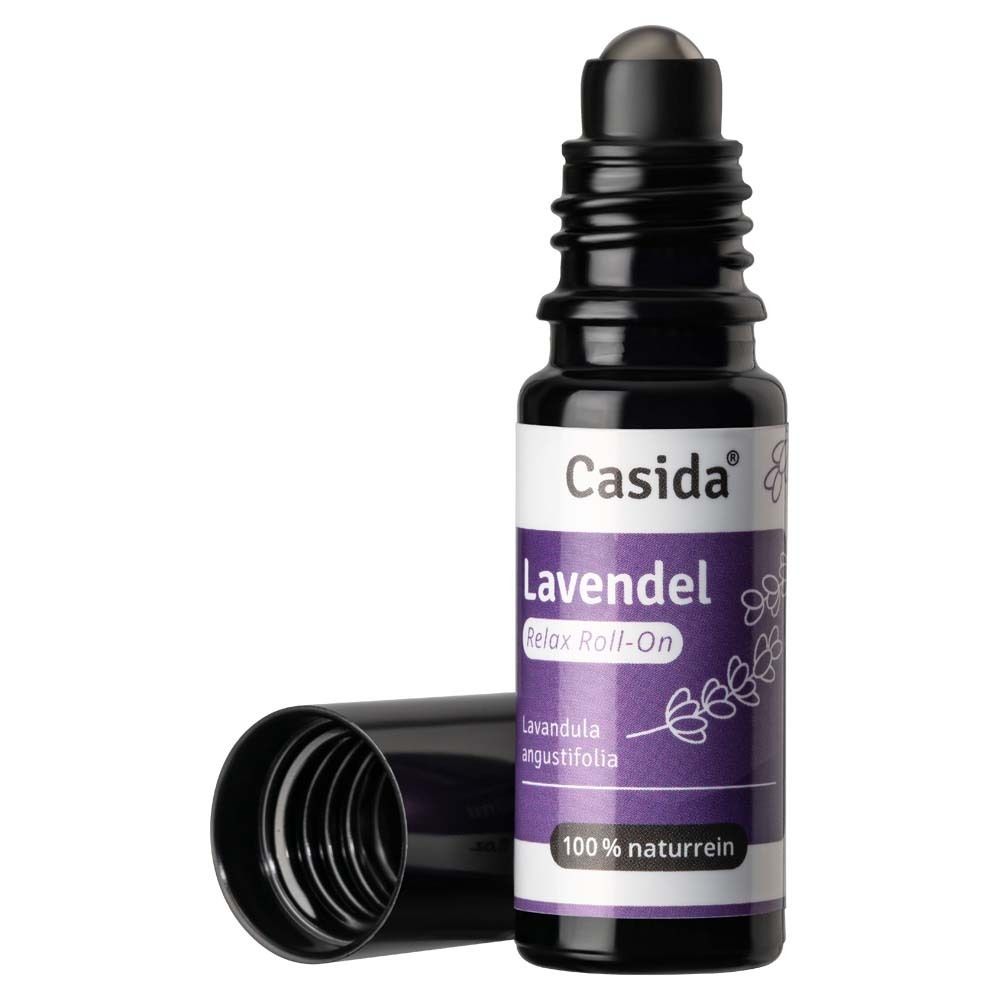 Schwarze Roll-On-Flasche mit lila Etikett. Aufschrift: Casida Lavendel Relax Roll-On. Deckel daneben.