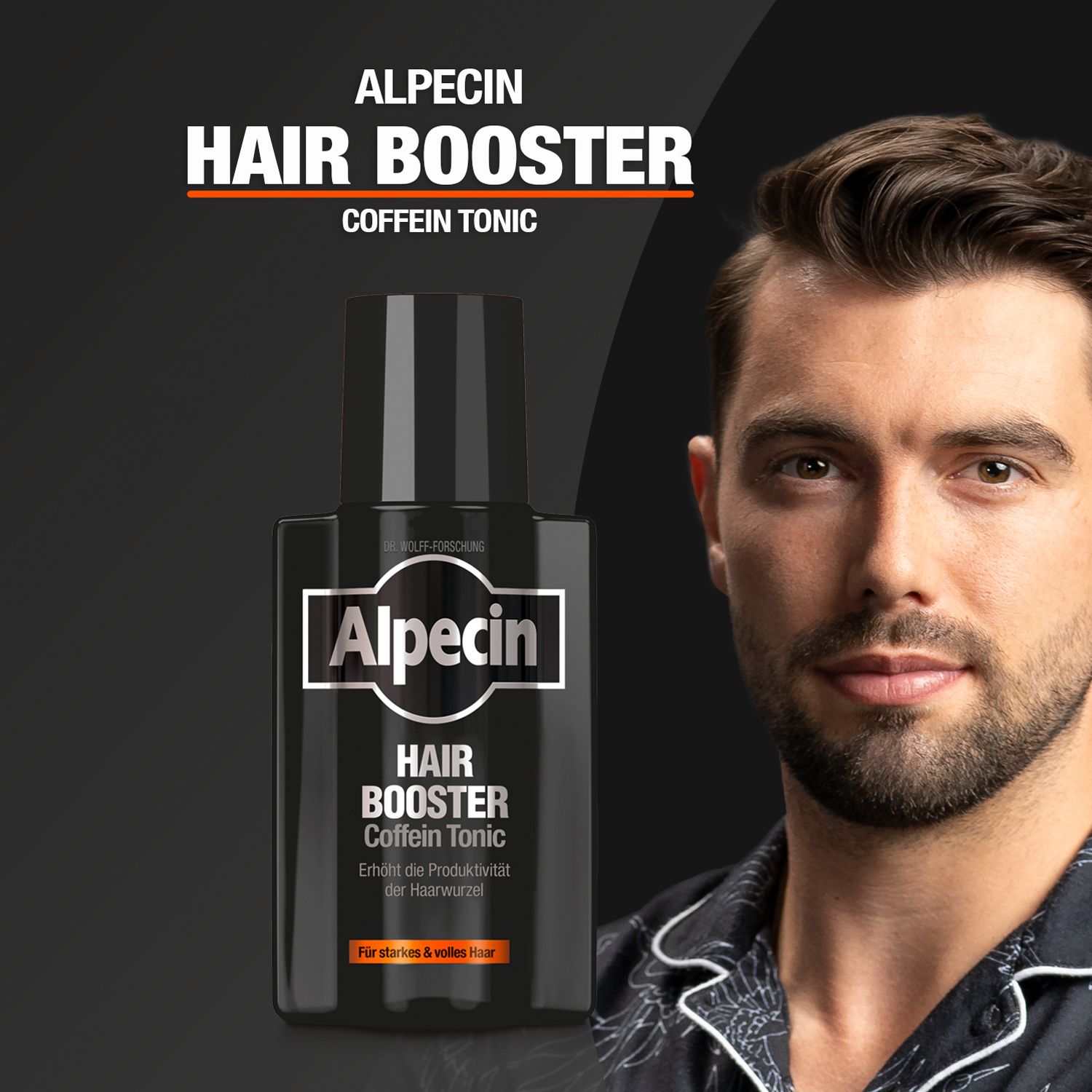 Mann neben einer Flasche Alpecin Hair Booster. Aufschrift: Coffein Tonic.