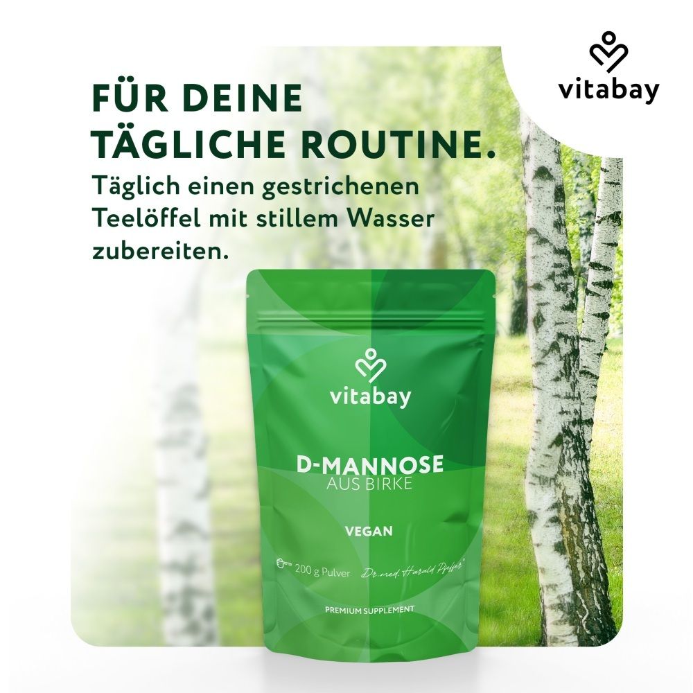 Vitabay D-Mannose aus Birke Beutel vor einem Birkenwald, für die tägliche Routine.
