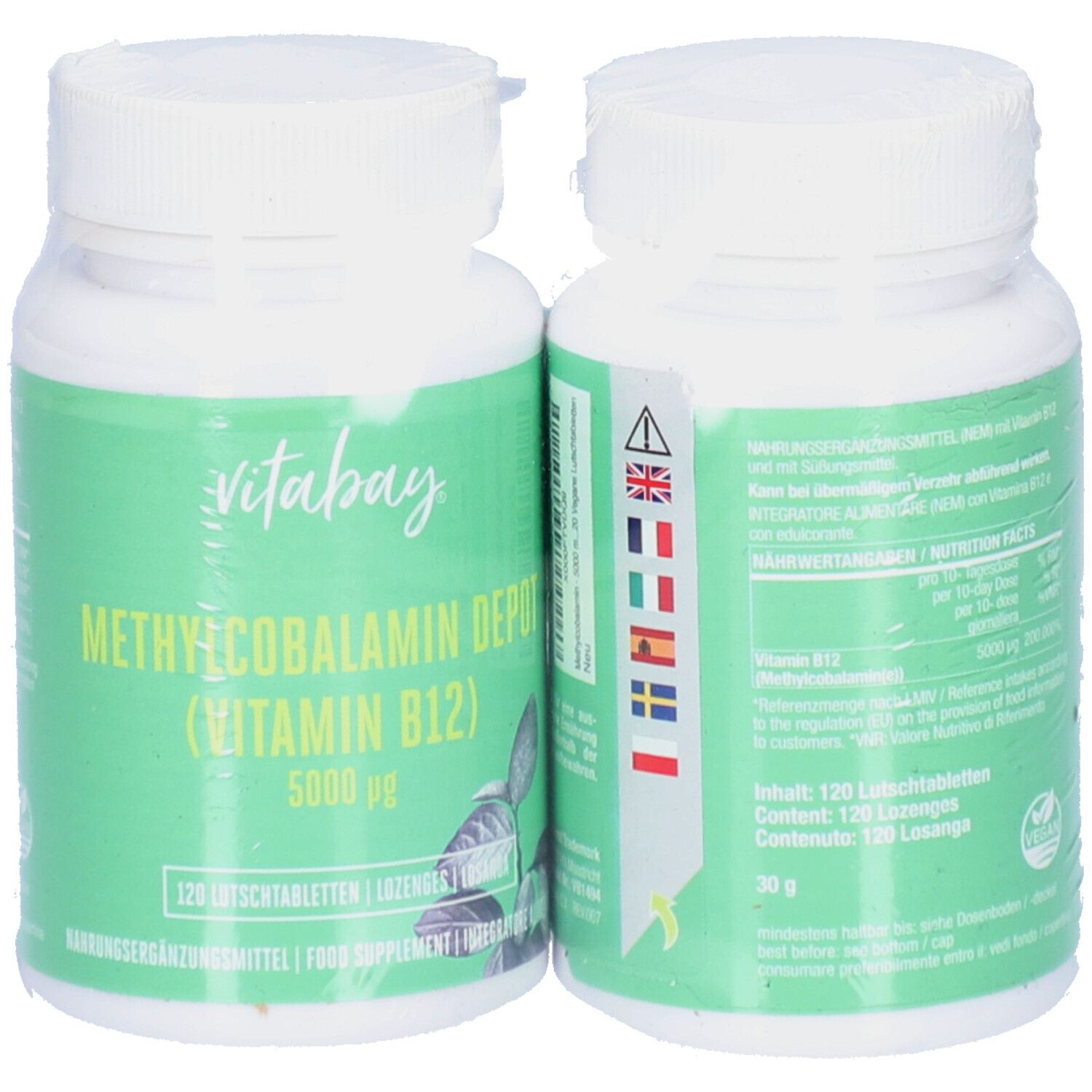 Zwei weiße Flaschen Vitabay B12 Depot 5000 mcg. Grüne Etiketten mit Produktinformationen und Logo. Verpackt in Folie.