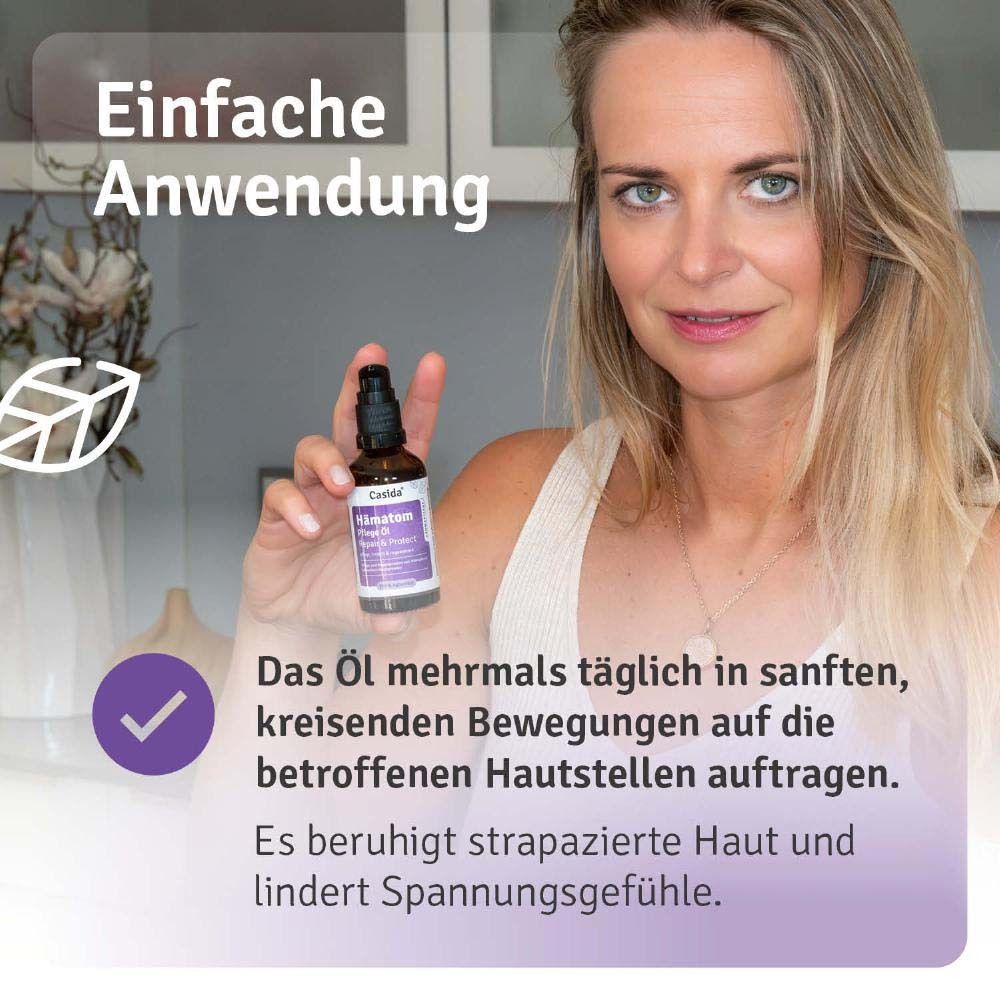 Frau hält Produktflasche. Text: Das Öl mehrmals täglich in sanften, kreisenden Bewegungen auftragen.