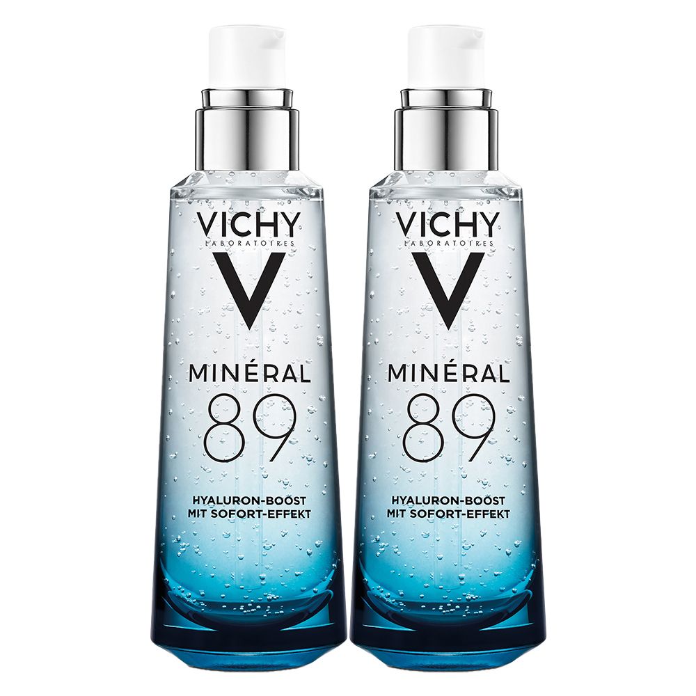 Zwei Flaschen Vichy Minéral 89 Hyaluron-Boost. Klare Flaschen mit blauem Inhalt und silbernen Pumpen.