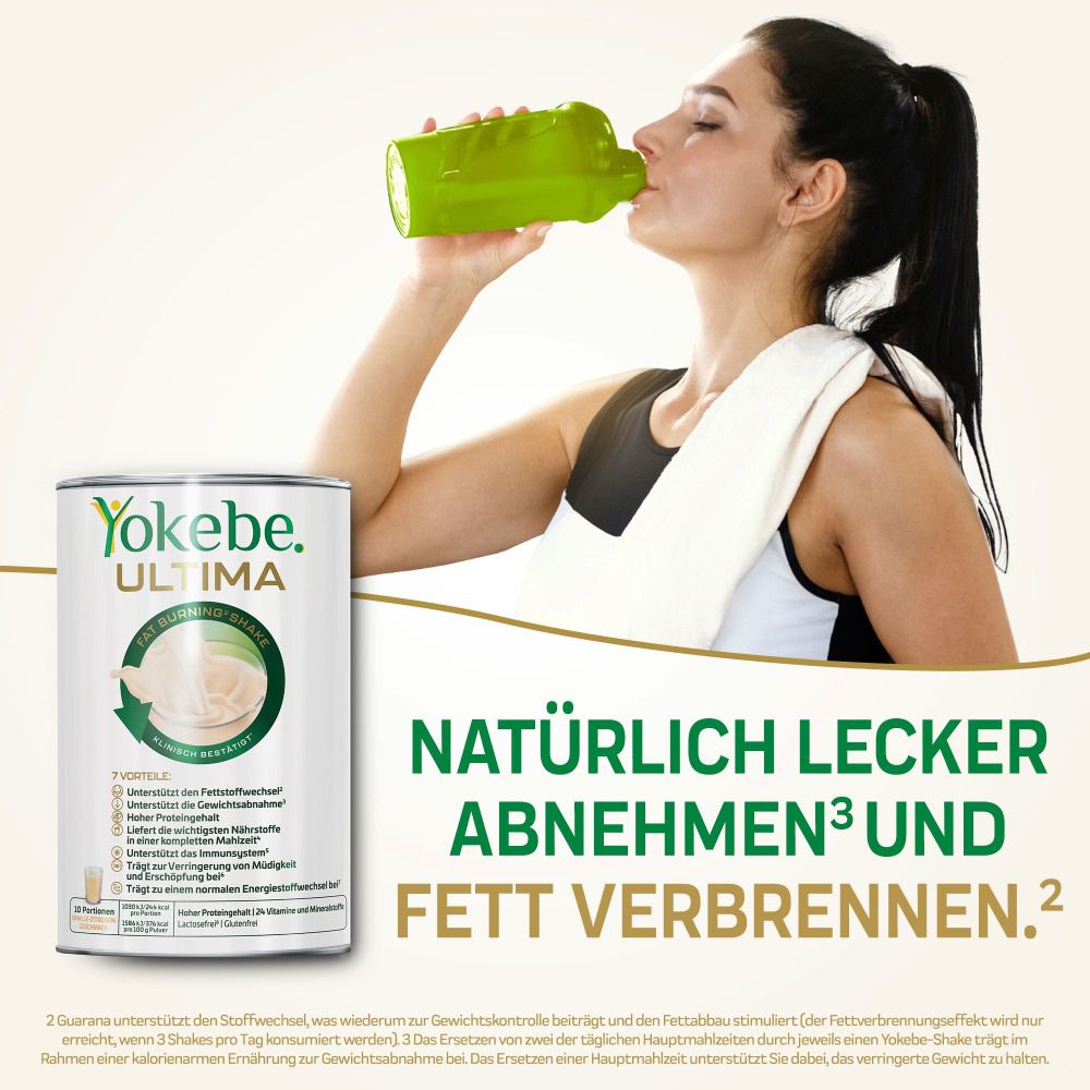 Frau trinkt Shake aus grünem Shaker. Dose Yokebe® ULTIMA. Text: Natürlich lecker abnehmen und Fett verbrennen.